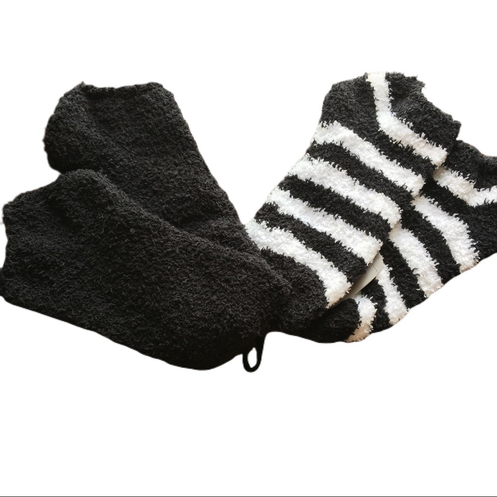 Secret Treasures | Fuzzy Black/White Sock Set - Picture 1 of 6